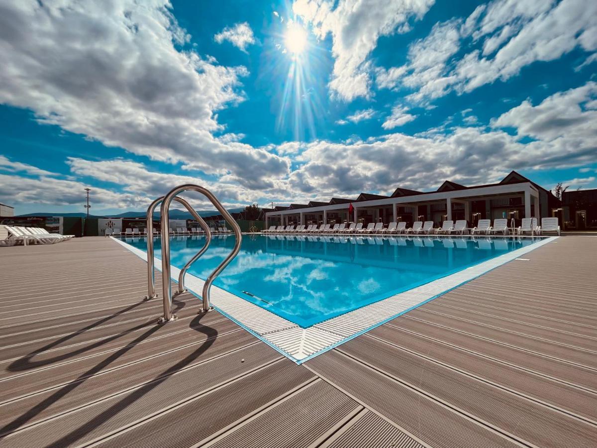 Holiday Park & Resort Cieplice Zdroj Єленя-Ґура Екстер'єр фото